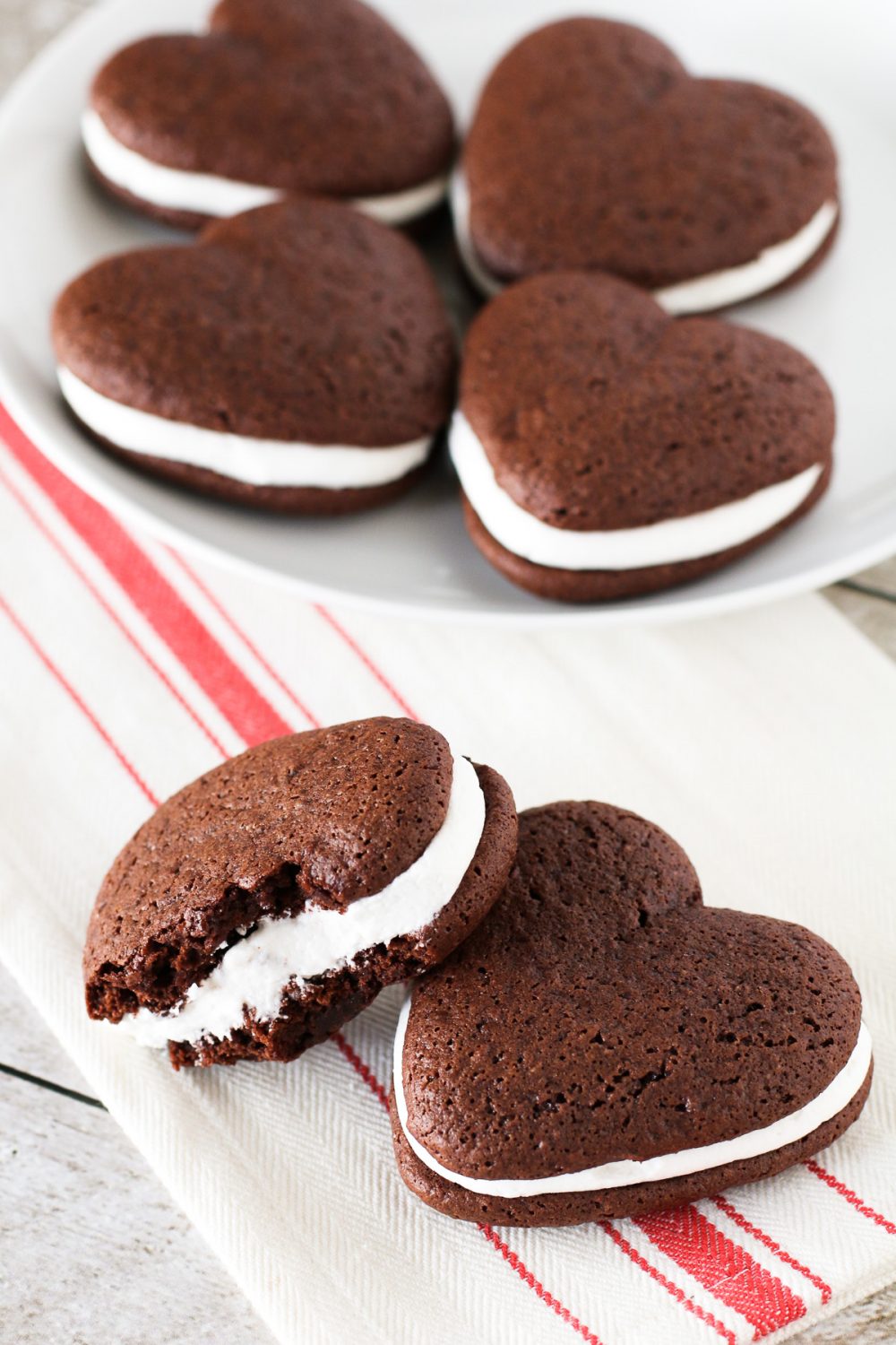 gluten-free-vegan-whoopie-pies-e1486862496859